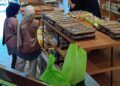Manjakan Lidah dengan Signature Lapis Prunes, Rumah Jajan Bu Henny Padang Kini Hadirkan Chewy Dubai Cookies yang Viral