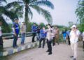 Bupati Dharmasraya Tinjau Lanjutan Pembangunan Jembatan di Sikabau, Anggaran Rp489 Juta Dikucurkan
