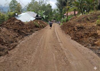 Akses Bukittinggi–Maninjau Mulai Dibuka, Sisa Longsor Masih Membahayakan