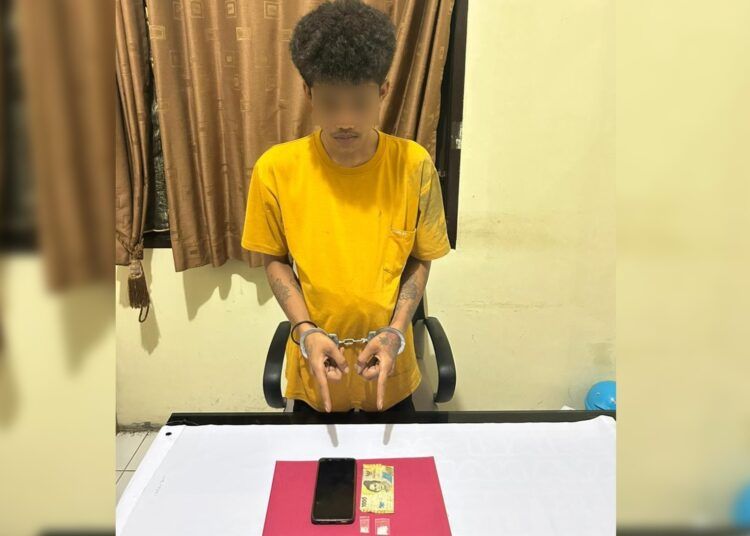 pengedar sabu ditangkap, narkoba Lima Puluh Kota, sabu-sabu di Guguak, Polres 50 Kota, Satresnarkoba Polres 50 Kota, AKP Riki Yovrizal, pemuda ditangkap karena narkoba, transaksi sabu-sabu, Jorong Guguak, Nagari Guguak VIII Koto, Kecamatan Guguak, pengedar sabu Sumbar, kasus narkoba Sumatera Barat, penangkapan pengedar sabu, sabu 0,33 gram, bandar narkoba Mungka, Kecamatan Mungka, barang bukti sabu, Vivo Y71 barang bukti, kriminal Lima Puluh Kota, berita narkoba terbaru, penyalahgunaan narkotika, UU Narkotika Indonesia, pengedar narkoba muda, penggerebekan narkoba, berita Sumbar hari ini, kasus sabu 2026, narkotika jenis sabu, penangkapan pemuda di Sumbar, peredaran narkoba di kampung