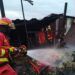 Detik-Detik Api Hanguskan Rumah Warga di Padang