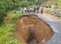 Longsor dan Jalan Amblas, 2.000 Warga Sebuah Nagari di Lima Puluh Kota Terisolasi