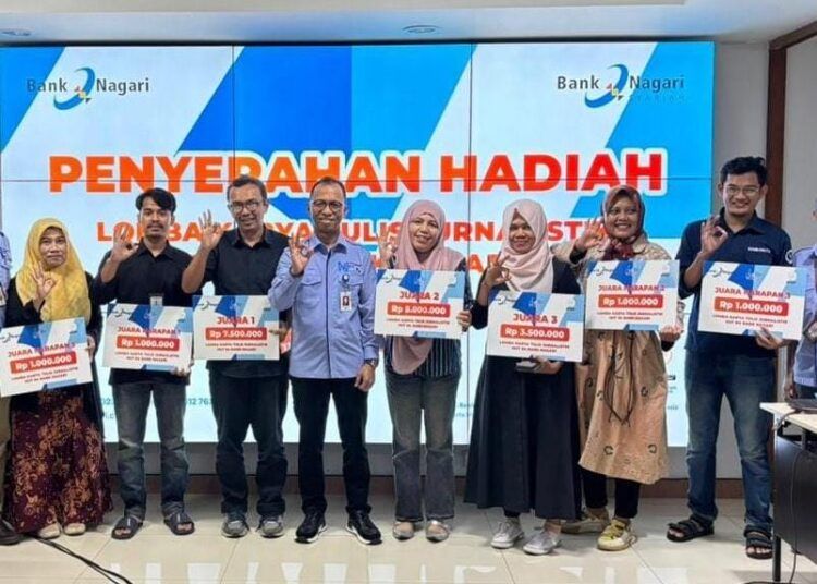 Bank Nagari mengumumkan para pemenang Lomba Penulisan Jurnalistik 2026 di Ruang Pertemuan Lantai IV Kantor Pusat Jalan Pemuda Nomor 21, Kota Padang, pada Rabu (13/5/2026).