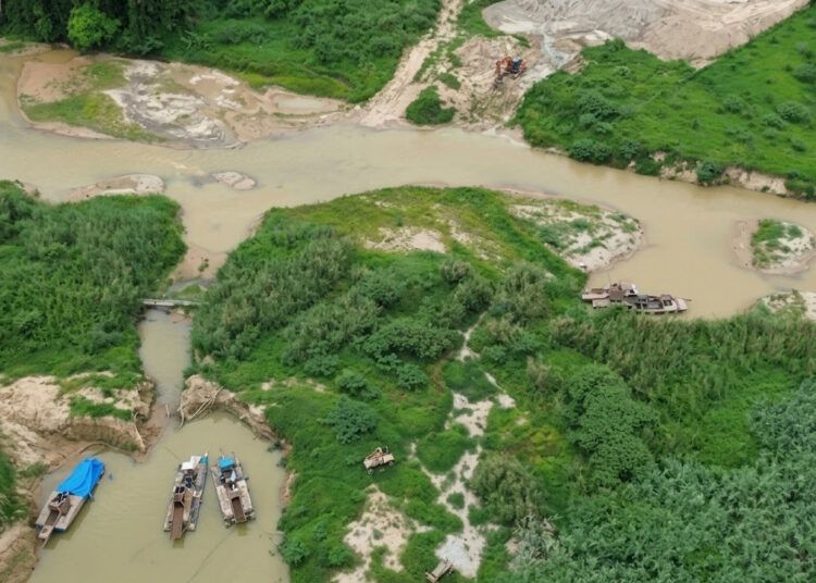 Salah satu lokasi tambang emas ilegal di Sijunjung. Foto: Walhi Sumbar
