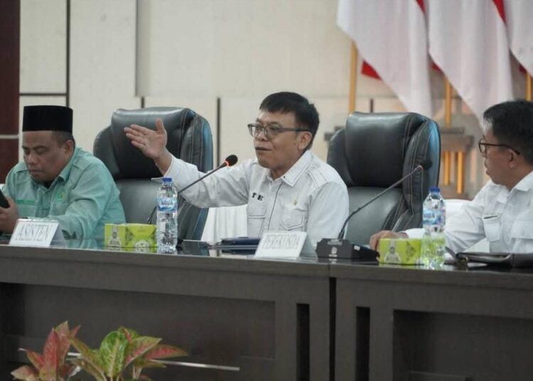 Pemerintah Kabupaten (Pemkab) Solok Selatan mennggelar Rapat Evaluasi Pelaksanaan Program Makan Bergizi Gratis (MBG) di Aula Sarantau Sasurambi Kantor Bupati Solok Selatan, Rabu (13/5/2026).