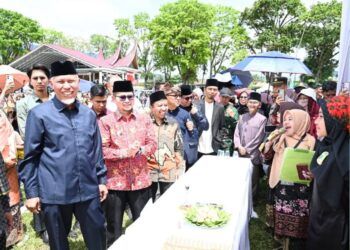 Alek Permainan Anak Nagari Meriahkan 100 Tahun Jam Gadang di Bukittinggi