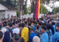 Mahyeldi Kembali Tak Temui Massa, Aksi Mahasiswa di Kantor Gubernur Sumbar Ricuh Sesaat