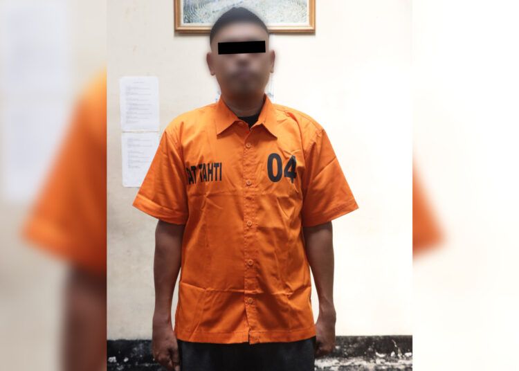 Kabid Pengembangan dan Keselamatan Dinas Perhubungan Lima Puluh Kota ditangkap saat membeli sabu-sabu di sebuah rumah di Jorong Dalam Koto Taeh Baruah, Nagari Taeh Baruah, Kecamatan Payakumbuh, pada Jumat (15/5/2026) pukul 18.30 WIB. Foto: Polres Payakumbuh
