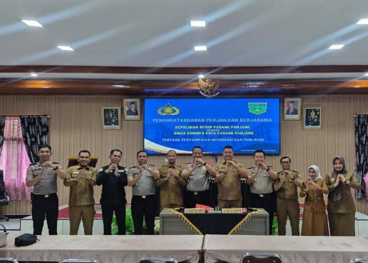 Dinas Komunikasi dan Informatika (Kominfo) Padang Panjang memperkuat keterbukaan informasi publik melalui kerja sama strategis dengan Polres Padang Panjang.