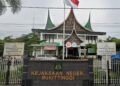 Pusat Bantuan Hukum Bukittinggi Laporkan Dugaan Korupsi Tanah dan Gedung DPRD ke Kejari
