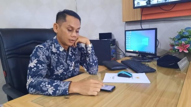 Ketua Bawaslu Padang Pariaman, Azwar Mardin,