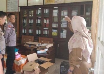 Sekolah di Pariaman Diduga Dibobol Maling, Plafon Rusak dan Laptop Raib