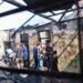 Sebuah Rumah Hangus Terbakar di Tanah Datar