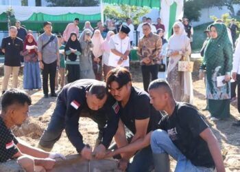 Pemko Bukittinggi dan Mitra Sembelih 12 Hewan Kurban Hari Ini, 980 Kupon Dibagikan