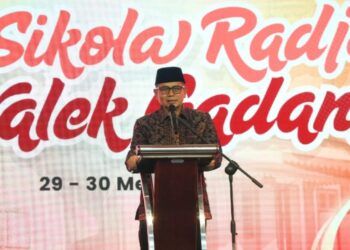 Hadiri Reuni 170 Tahun SMAN 2, Wawako Ibnu Asis Terima Dukungan Daerah Khusus Bukittinggi