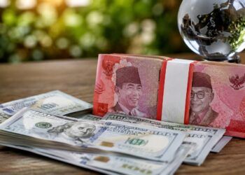 Dolar AS Turun Tipis, Ancaman Rp18.000 Belum Hilang