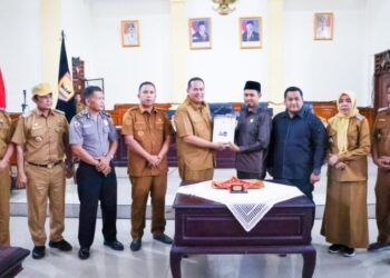 Wali Kota Pariaman Sampaikan LKPD 2025, PAD Meningkat dari Tahun Sebelumnya