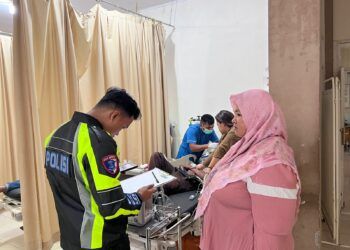 Dua Sepeda Motor Tabrakan di Lima Puluh Kota, Dua Pengendara Dilarikan ke Rumah Sakit