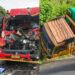 Truk Tabrak Truk Parkir di Tanah Datar, Diduga Sopir Mengantuk