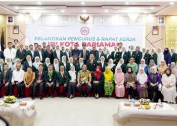 Hadiri Pelantikan IDI Pariaman, Wako Yota Balad Tekankan Peran Strategis Dokter