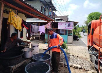 Enam Bulan Pascabencana, Sejumlah Daerah di Padang Masih Kesulitan Air Bersih