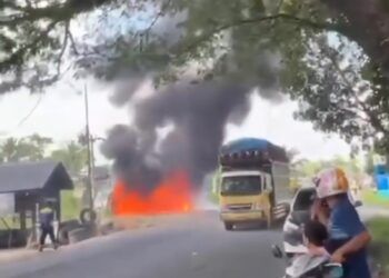 Mobil dan Mesin Pengaspalan di Dharmasraya Hangus Terbakar, Kerugian Capai Rp600 Juta