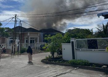 Kebakaran Hanguskan Rumah dan Depot Air di Padang, Lansia 82 Tahun Jadi Korban