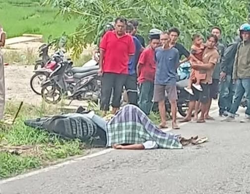 Kecelakaan lalu lintas yang melibatkan tiga kendaraan terjadi di kawasan Batu Batindiak, Nagari Sundata, Kecamatan Lubuk Sikaping, Kabupaten Pasaman, Sumatera Barat, Selasa (9/6/2026) siang.