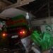 Mobil Pengangkut Ayam Tertimbun Material Longsor yang Lumpuhkan Jalur Padang—Bengkulu
