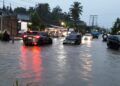 Jalan Padang-Pasaman Barat Terendam Banjir hingga 50 Sentimeter