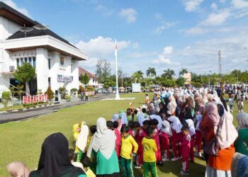 Wali Kota Pariaman Ikuti Senam Massal Bersama 1.200 Anak TK dan PAUD