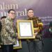 Wako Padang Panjang Terima Penghargaan Sahabat Pers Indonesia pada Anugerah SMSI 2026