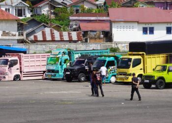 Seratusan Truk dan Bus Modifikasi Ramaikan Padang Panjang AutoShow 2026