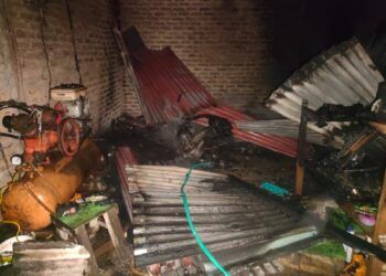 Sebuah Rumah, Bengkel, dan Motor Terbakar di Padang