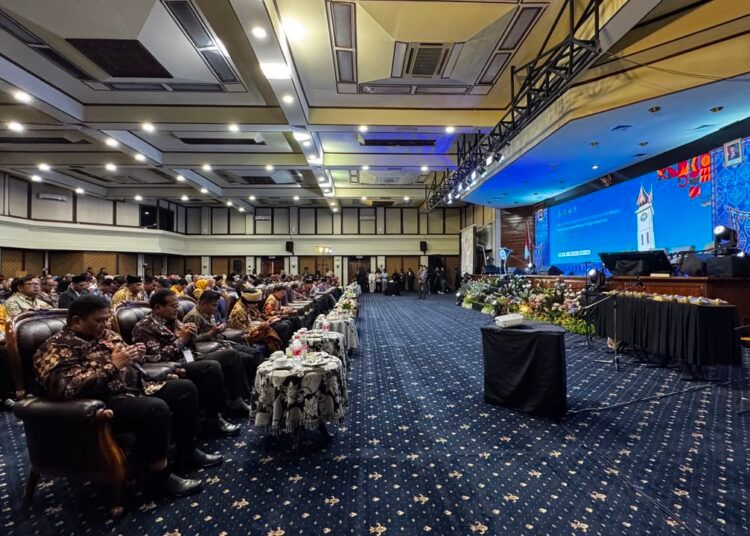 Seminar internasional tersebut digelar untuk memperingati 100 Tahun Jam Gadang di Bung Hatta Convention Hall, Bukittinggi, Sabtu (20/6/2026).