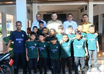 Wali Kota Padang Lepas Tim SSB Persepaja 06 KU-11 ke Piala Dunia Anak Indonesia 2026