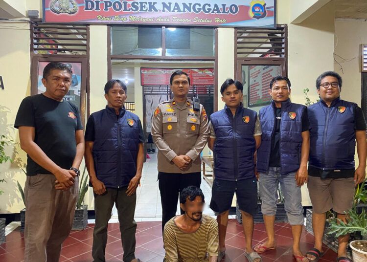 Polisi menangkap seorang pria di kawasan Jalan Jhoni Anwar, Kecamatan Padang Utara, Kota Padang, Sumatera Barat, pada Selasa (23/6/2026) sekitar pukul 11.45 WIB karena diduga terlibat dalam peredaran sabu-sabu. Foto: Polsek Nanggalo