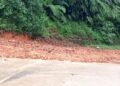 Video: Longsor Tutup Akses Jalan Padang–Pesisir Selatan
