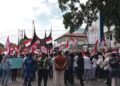 Temui Massa Aksi, Ketua DPRD Sumbar Sepakat MBG Tetap Dilanjutkan dan Dievaluasi