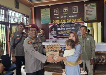 Hari Bhayangkara ke-80, Polres Sijunjung Salurkan Bantuan bagi Keluarga Kurang Mampu dan Anak Stunting