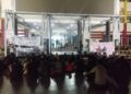 Demo di Kantor Gubernur Sumbar, Mahasiswa Bentangkan Spanduk “Adili Mahyeldi-Vasko, Pemprov Pakak”
