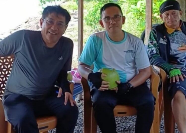 Bupati Padang Pariaman John Kenedy Azis (JKA), saat meninjau rute Car Free Day di kawasan Kampung Nelayan Merah Putih (KNMP) Katapiang pada Minggu (28/6/2026).