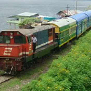 Kereta Wisata Danau Singkarak