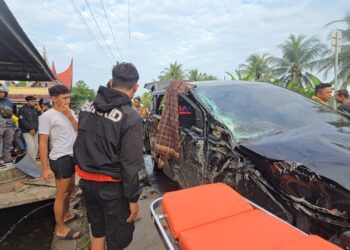 Kecelakaan Pagi di Jalan Raya Padang-Bukittinggi, Sopir Travel Meninggal, Dua Mahasiswi Terluka