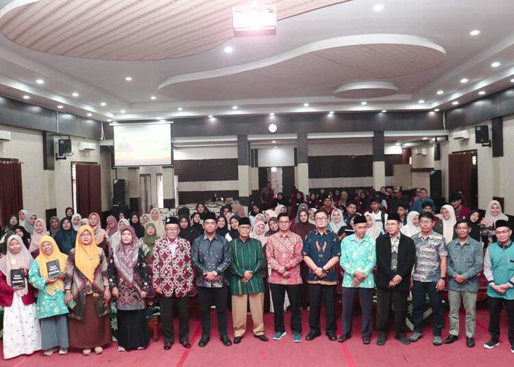 Universitas Muhammadiyah (UM) Sumatera Barat (Sumbar) menggelar Hari Ber-Muhammadiyah bertema Memperkokoh Tradisi Musyawarah dan Mufakat dalam Ber-Muhammadiyah di Convention Hall Kampus I Padang, Jumat (10/7/2026).