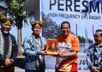 HF Radar Array Resmi Beroperasi di Pariaman, Pantau Laut hingga 150 Kilometer