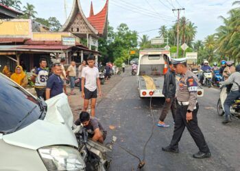 Kecelakaan Beruntun di Jalan Lintas Padang–Bukittinggi, 1 Orang Tewas, 8 Luka-Luka