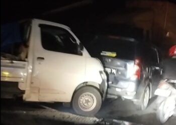 Video: Kecelakaan Beruntun Libatkan Lima Kendaraan di Sitinjau Lauik