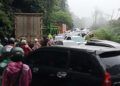 Jalur Padang–Solok Macet Parah di Sitinjau Lauik, Polisi Berlakukan Sistem Buka Tutup