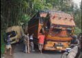 Video: 2 Truk Terlibat Kecelakaan di Agam, Jalan Lintas Bukittinggi–Medan Lumpuh